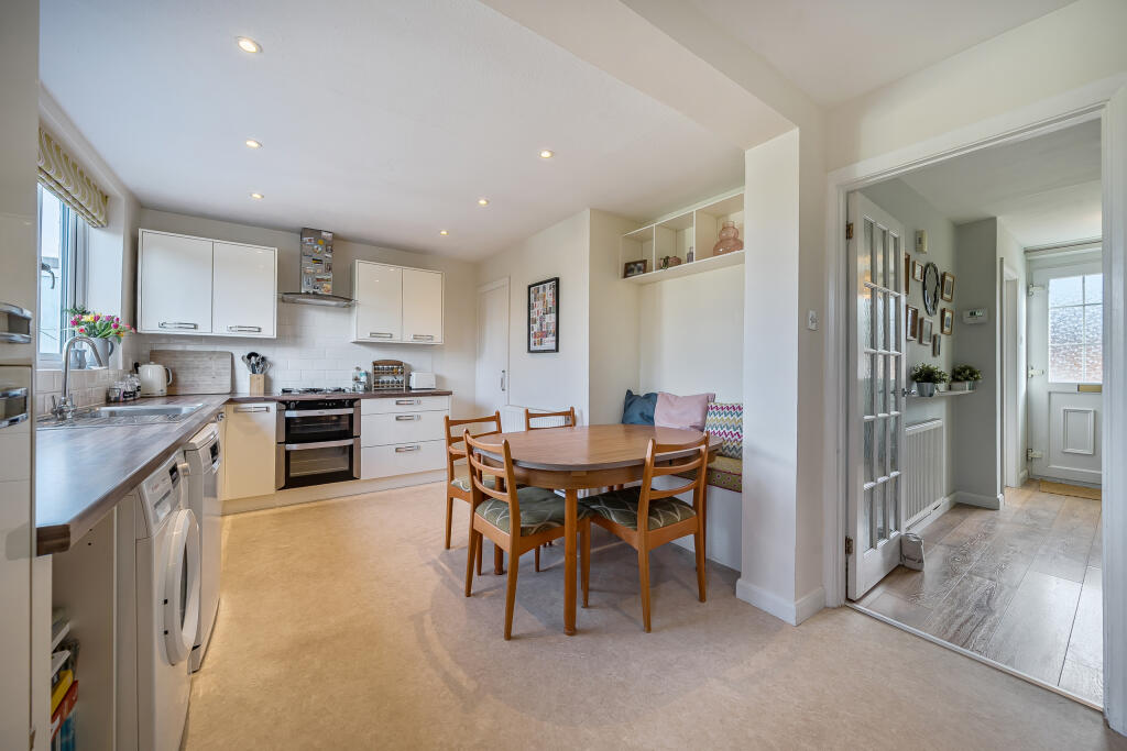 Kitchen / Breakfast Room