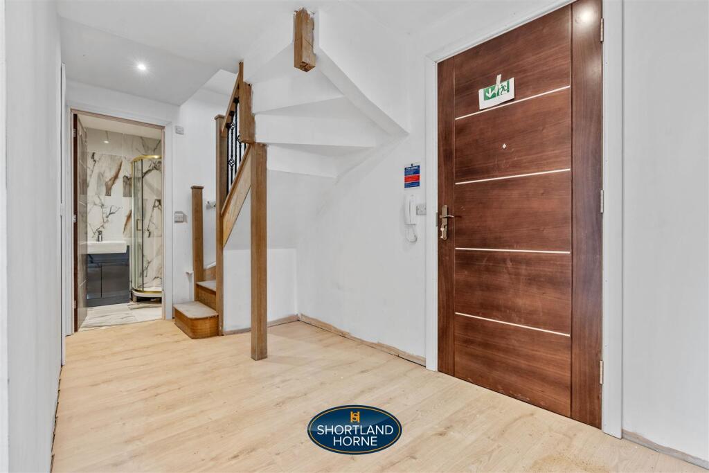 Essentia House, Hinckley WM (22 of 53).jpg