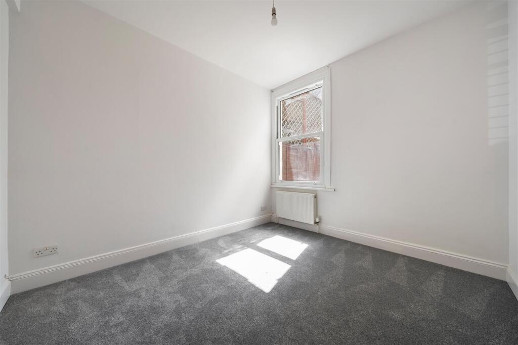 103A John Ruskin Street SE5 0PQ-No Watermark-2.jpg