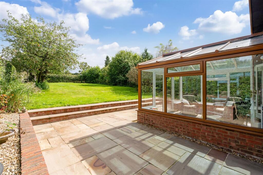 78842_Laburnum-Passfield-Road (30).jpg