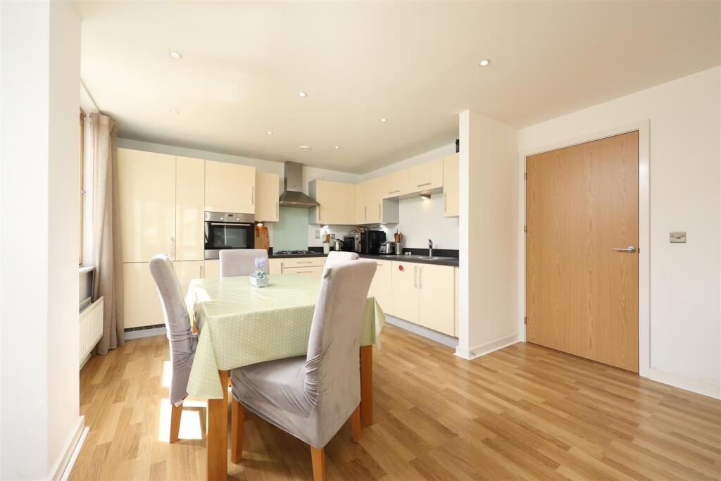 229 The Crescent 10.JPG