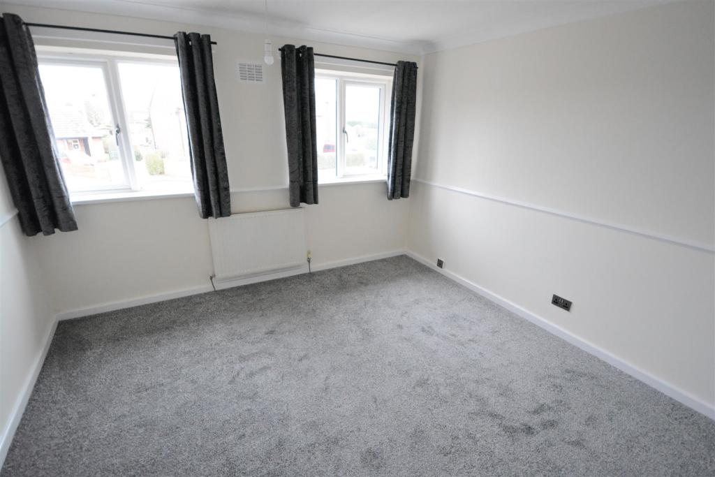 Bedroom 2 (rear)