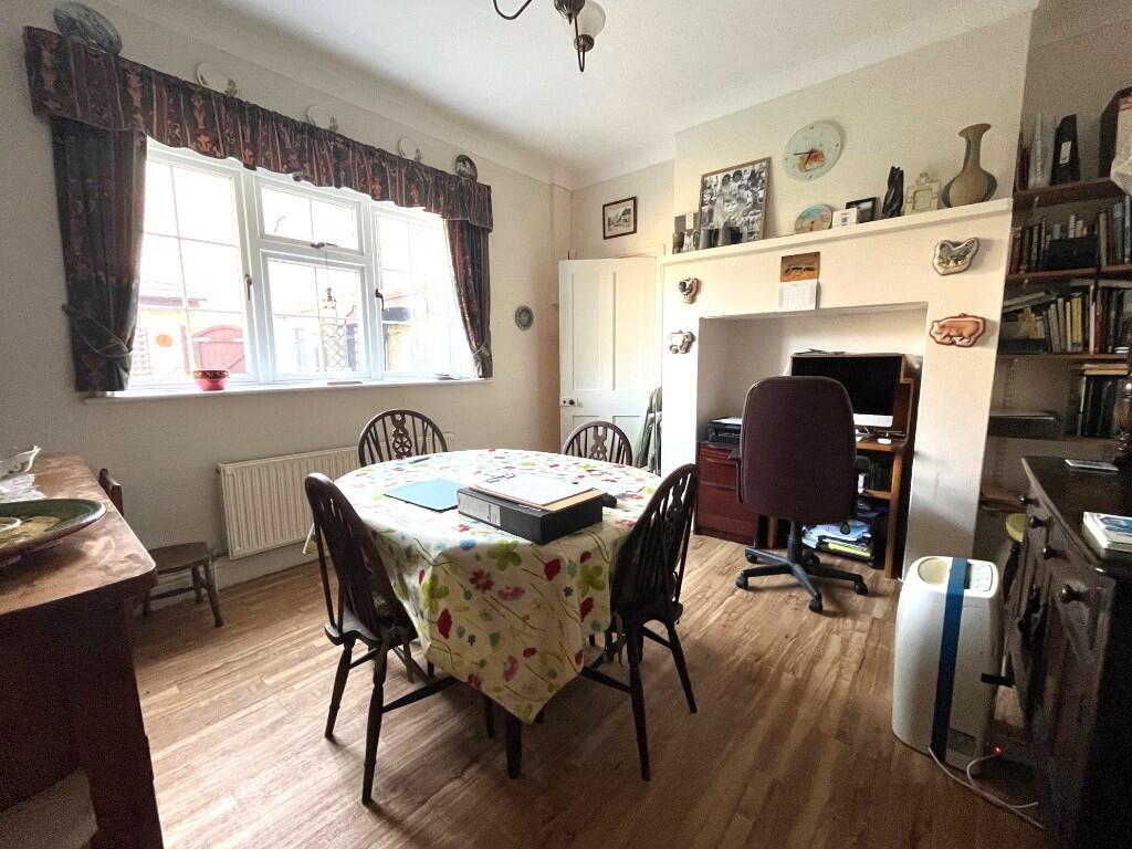 Breakfast room