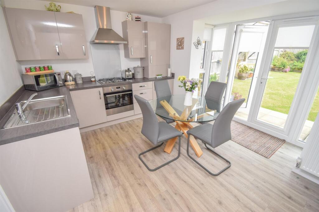 KITCHEN-DINER-2.jpg