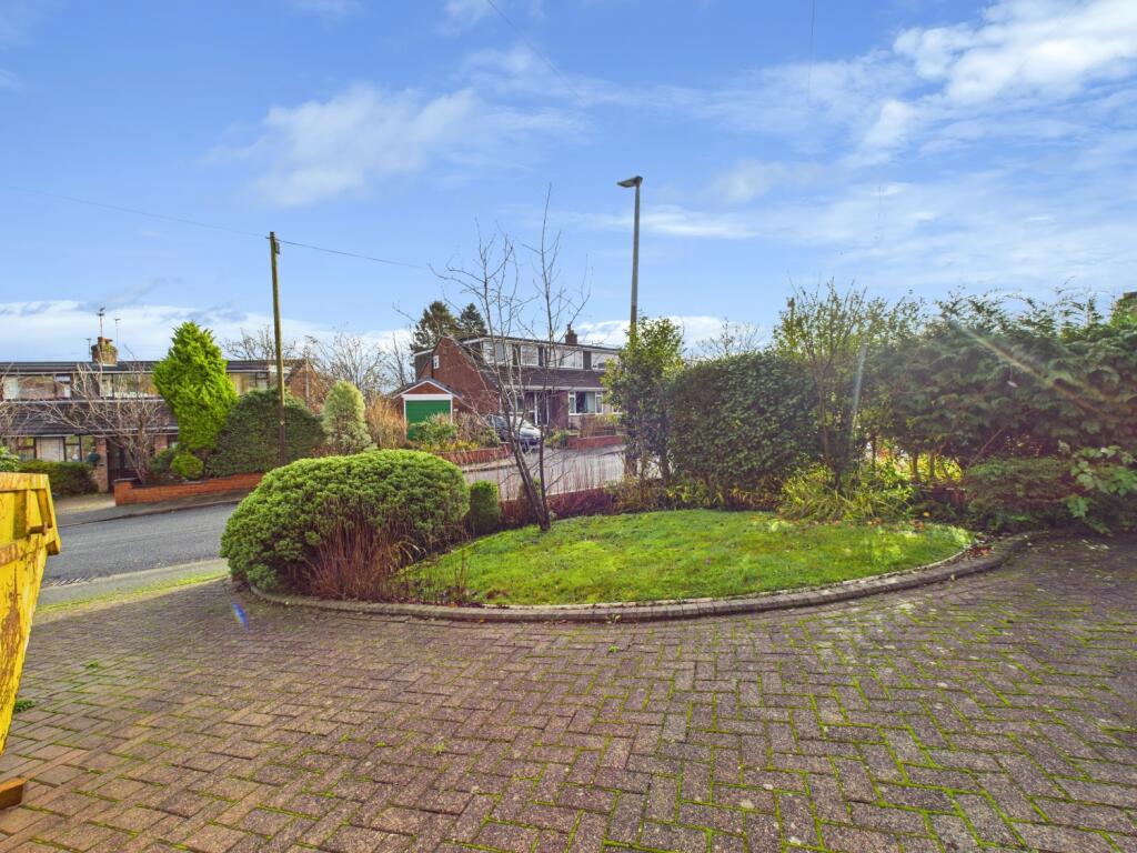 CAM02093G0-PR0066-STILL033