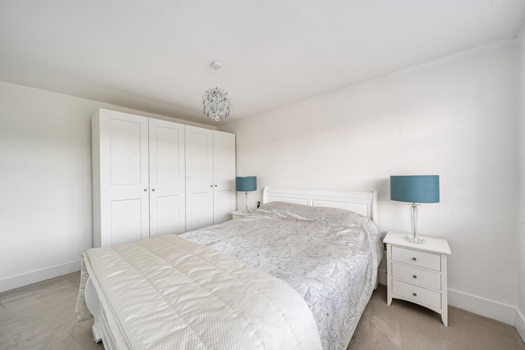 1319003-16-686876...