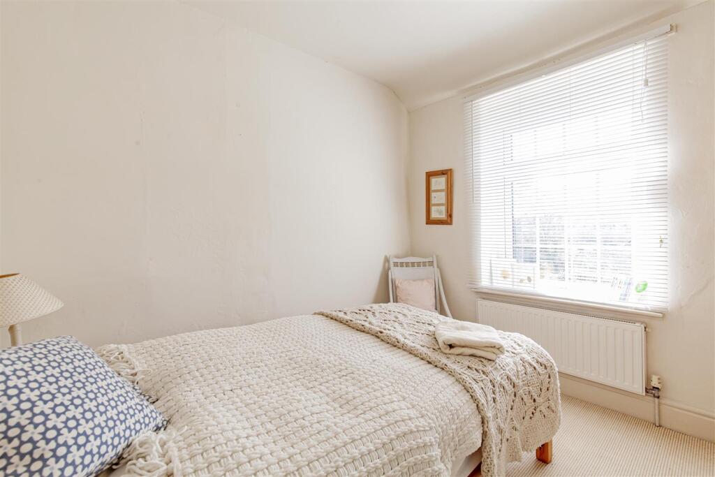 Bedroom 3-1.jpg