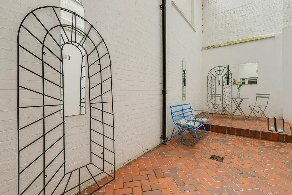 Brompton Square 3...