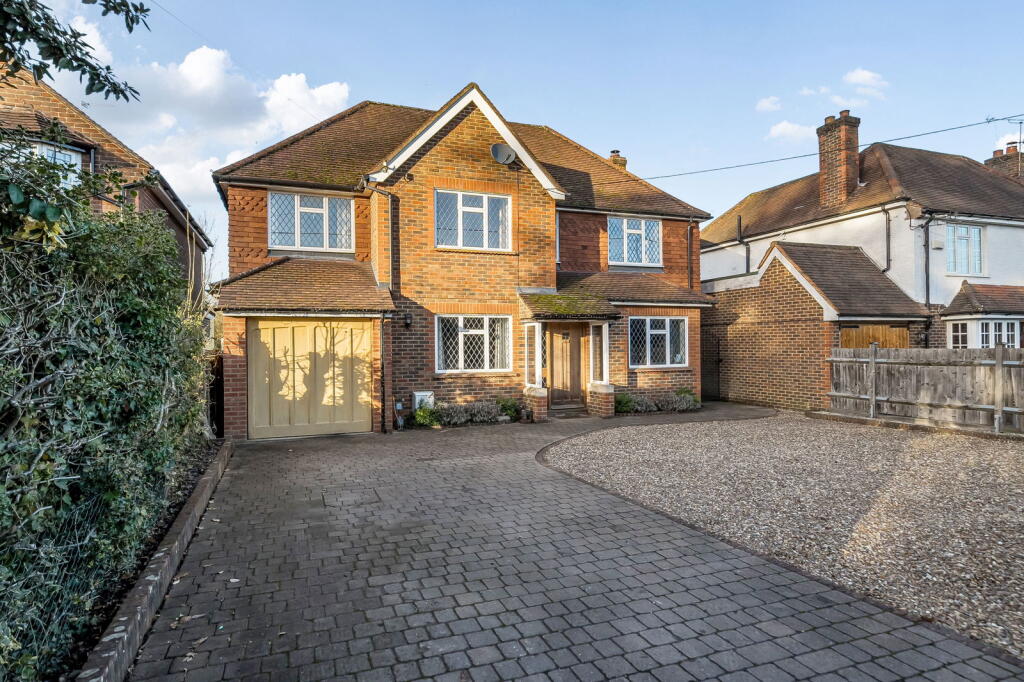 Bagshot Road, West End, Woking, GU24 9QR