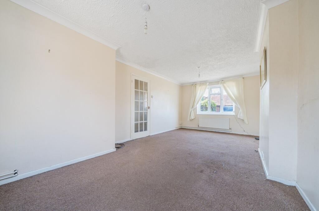 Living/dining room