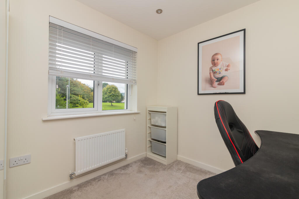 85 barskiven Road L-39