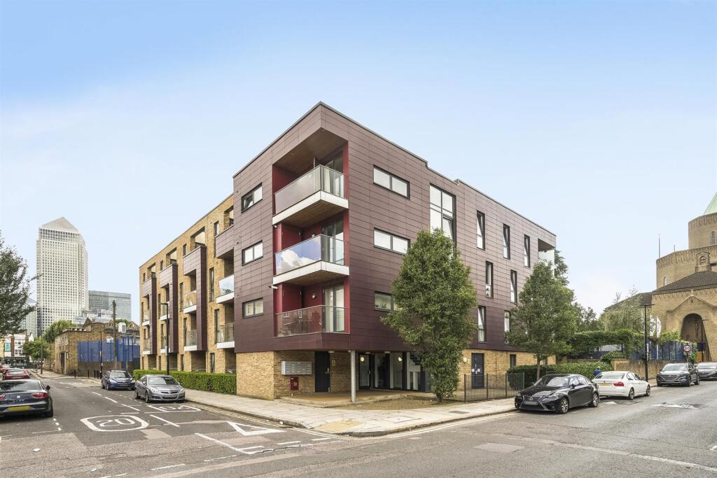 Aston Gray, 11 Shepherd Court 2 Annabel Close (2).