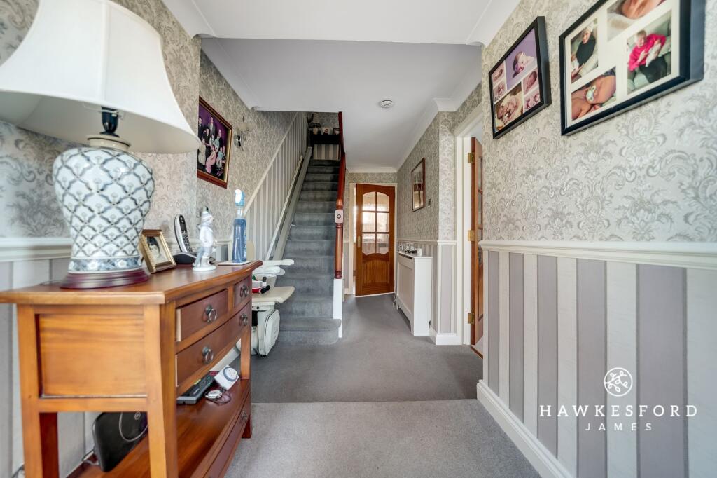 Laxton Way, Sittingbourne - Entrance hall