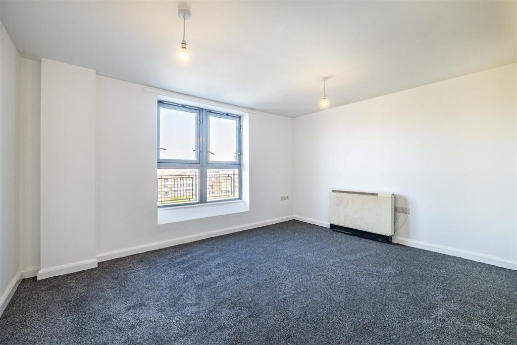 511 Sheridan court 6 of 8.jpg