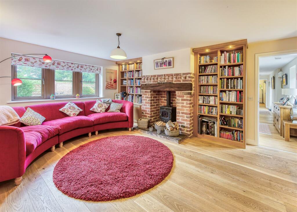 11 Cranmoor-lounge.jpg