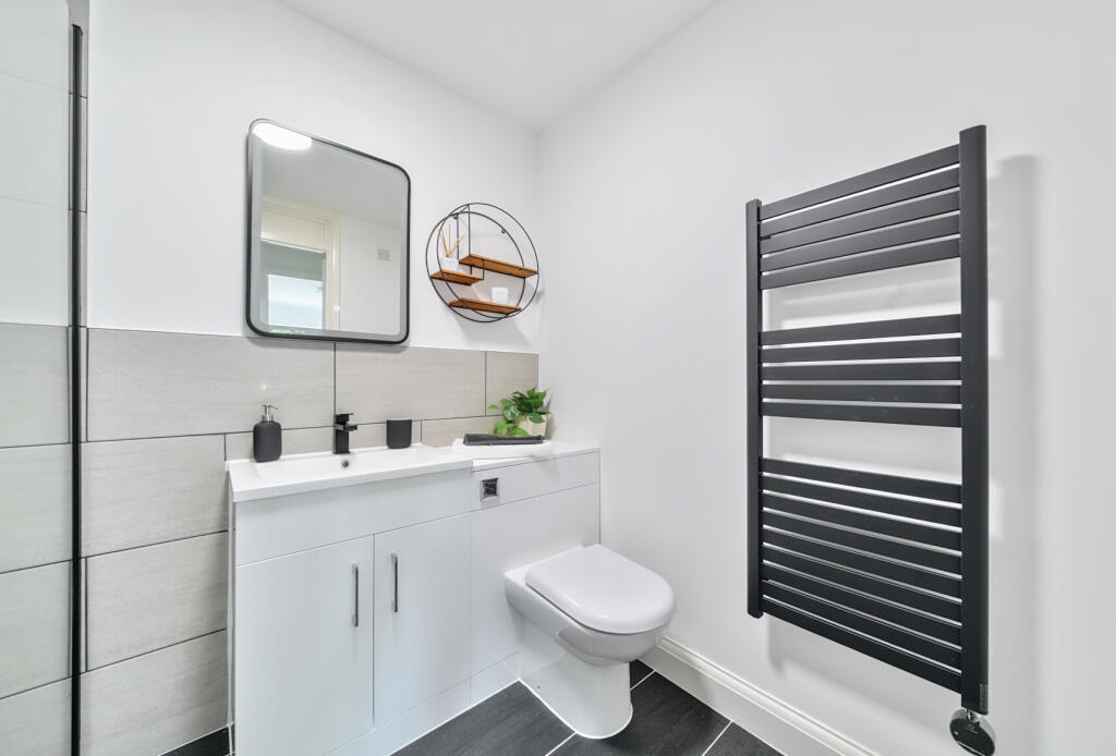 1317972-19-686271...