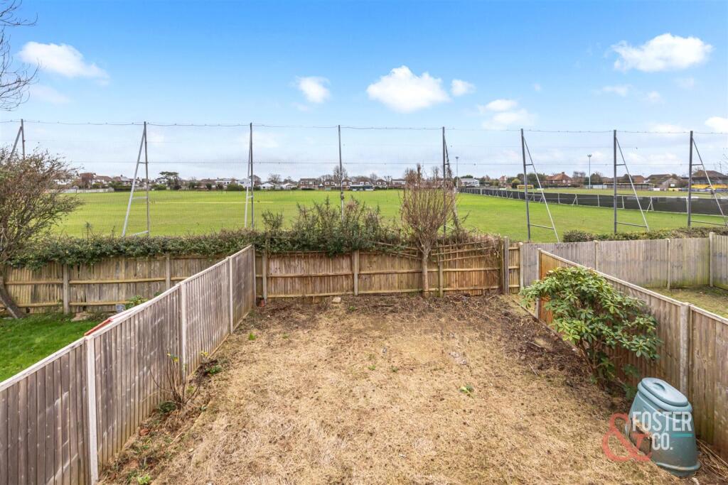 St Floras Close, 9_016.jpg