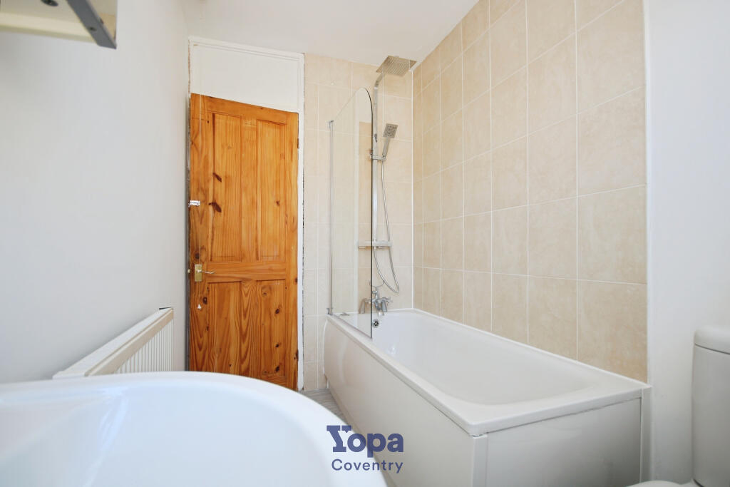 0285f803-Family 20Bathroom 202.JPG