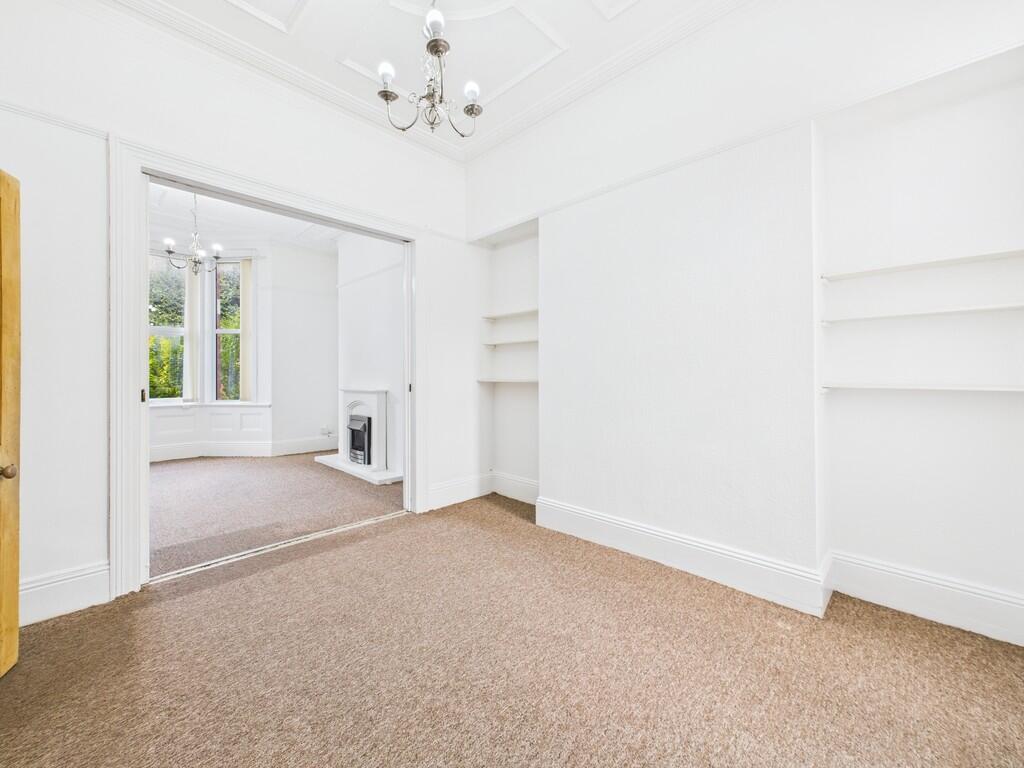 CAM03974G0-PR0204...