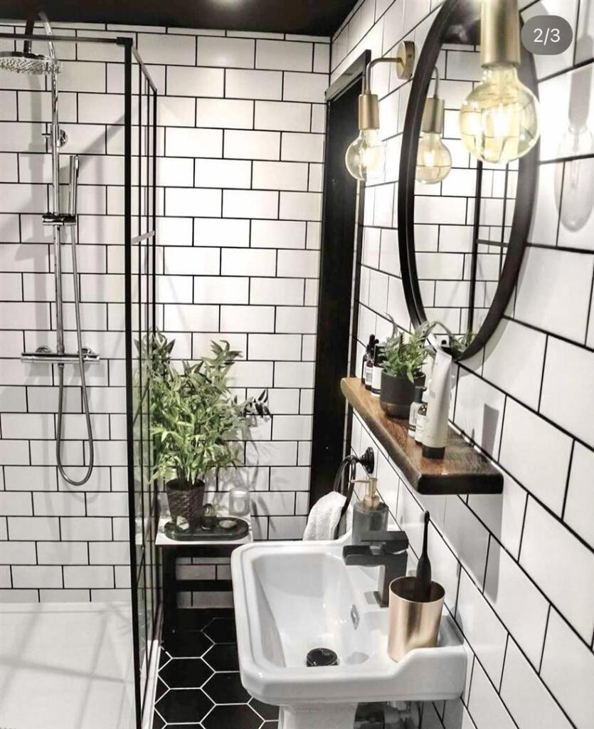 Ground Floor En-suite Shower Room