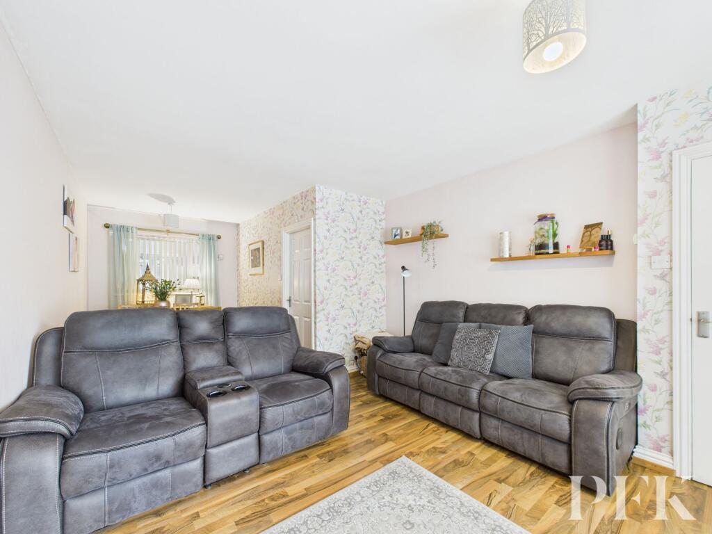 Living Room / Dining Room