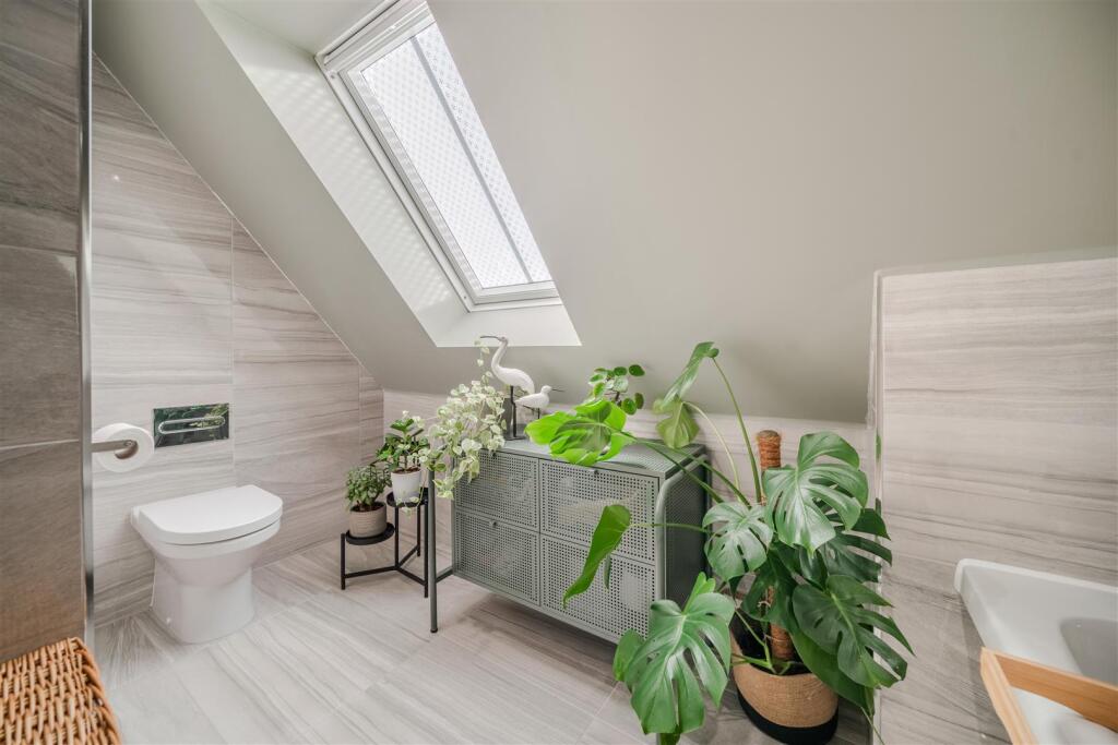 Bathroom-5.jpg
