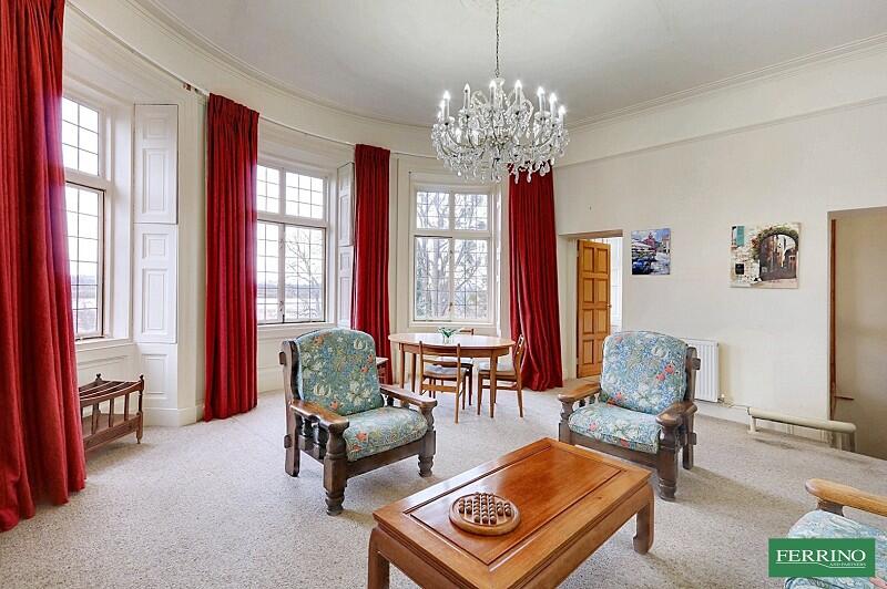 Sitting/Dining Room