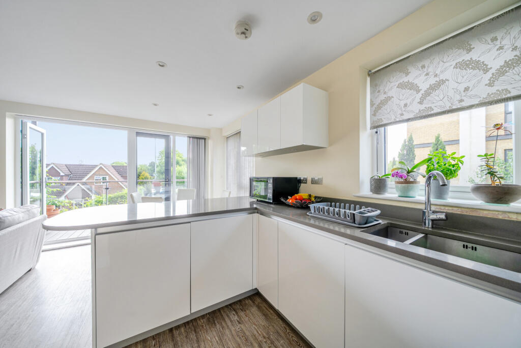 1298980-8-682ef75...