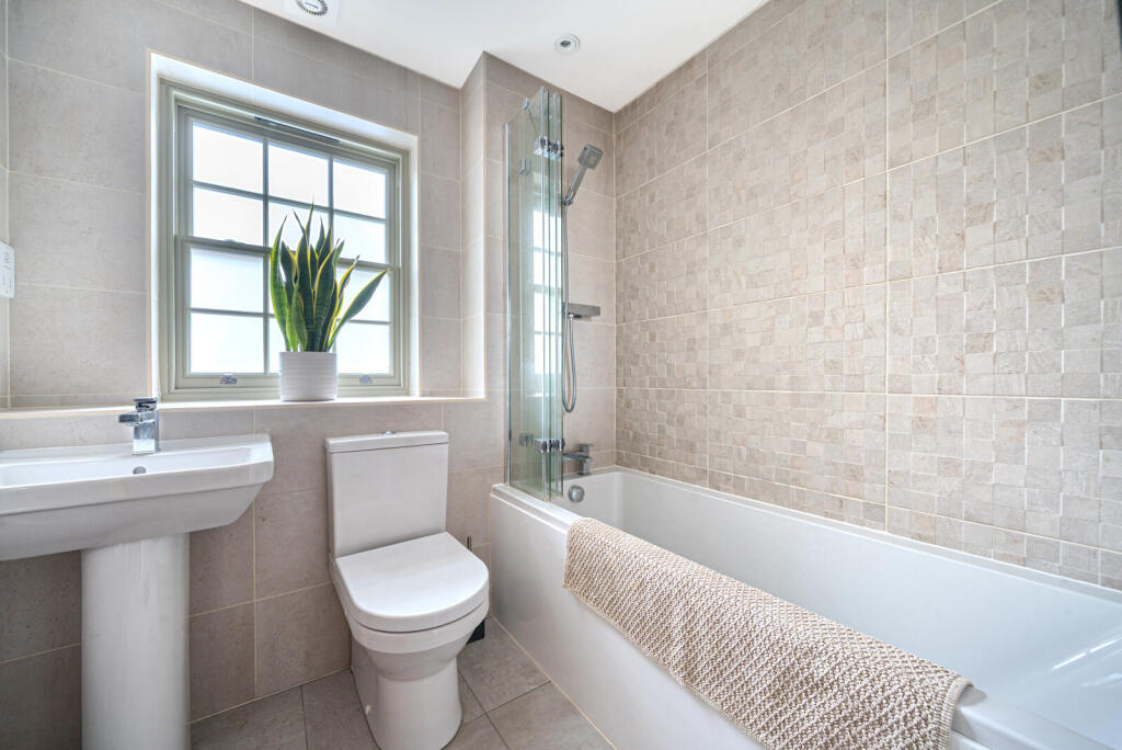 1344156-5-68af4bf...