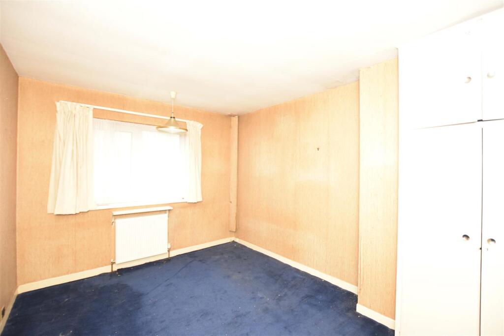 Bedroom 2 copy.jpg