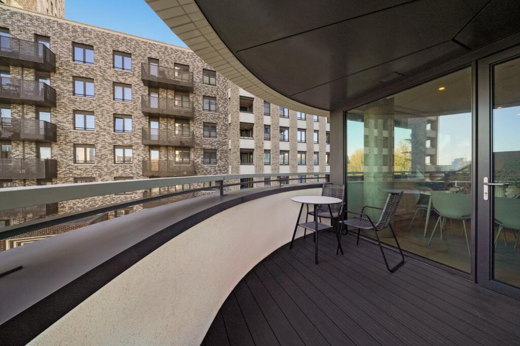 Balcony Example
