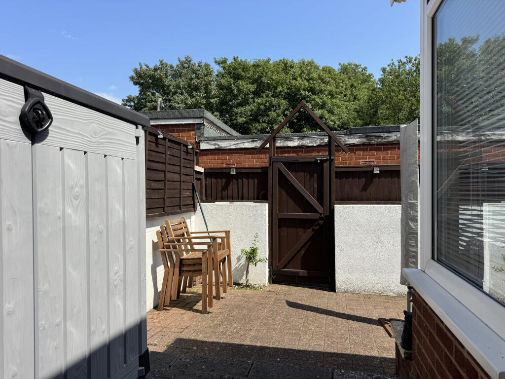 Enclosed Courtyard Garden