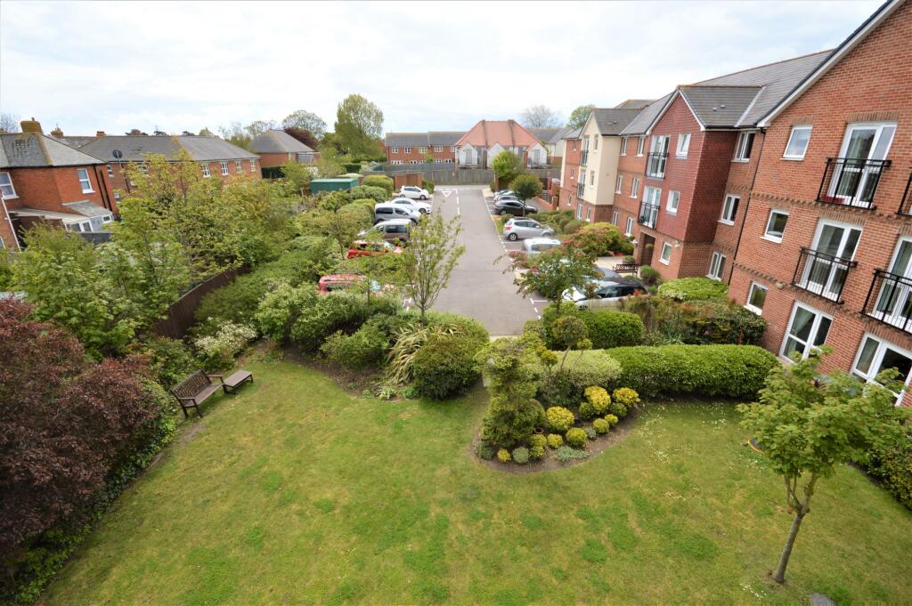 COMMUNAL GARDENS