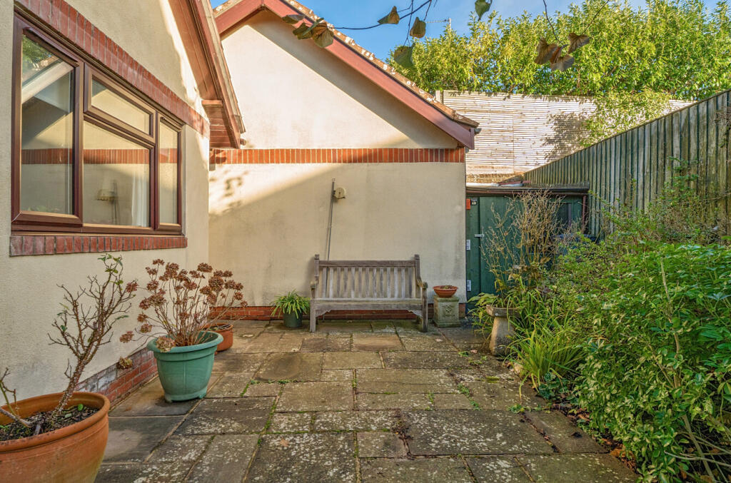 1386608-4-692efaf...