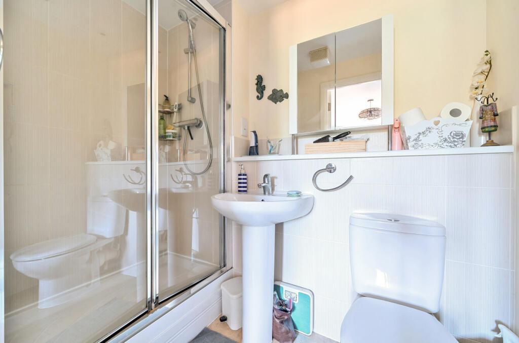 1326173-8-687a38e...