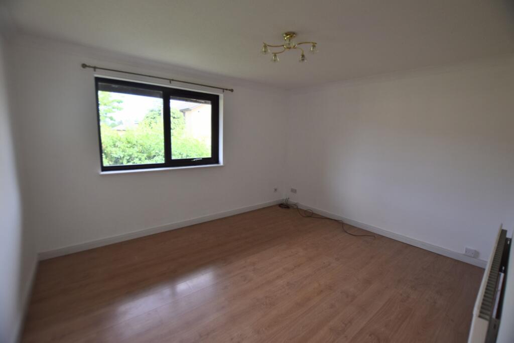 14 Hambleton Grove lounge