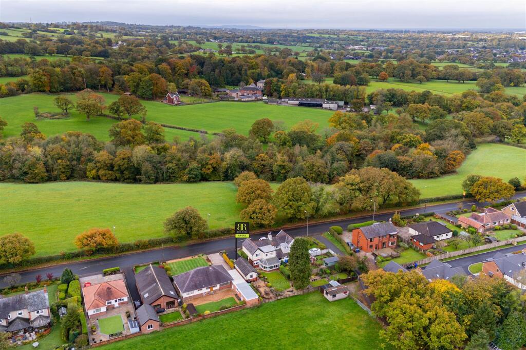 Aerial View - Surroundings