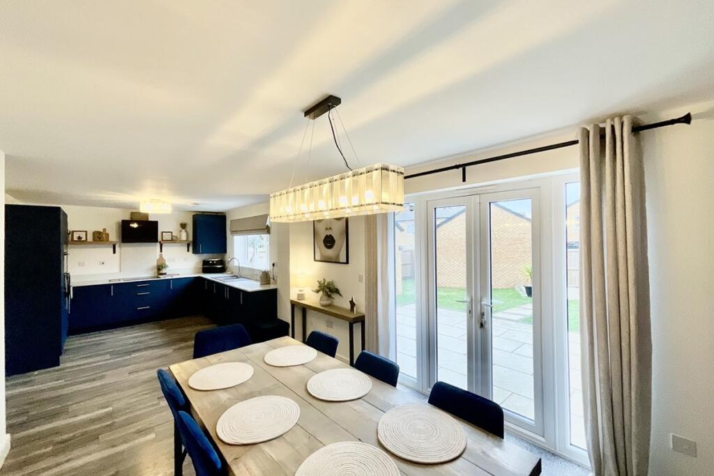 Kitchen Diner 
