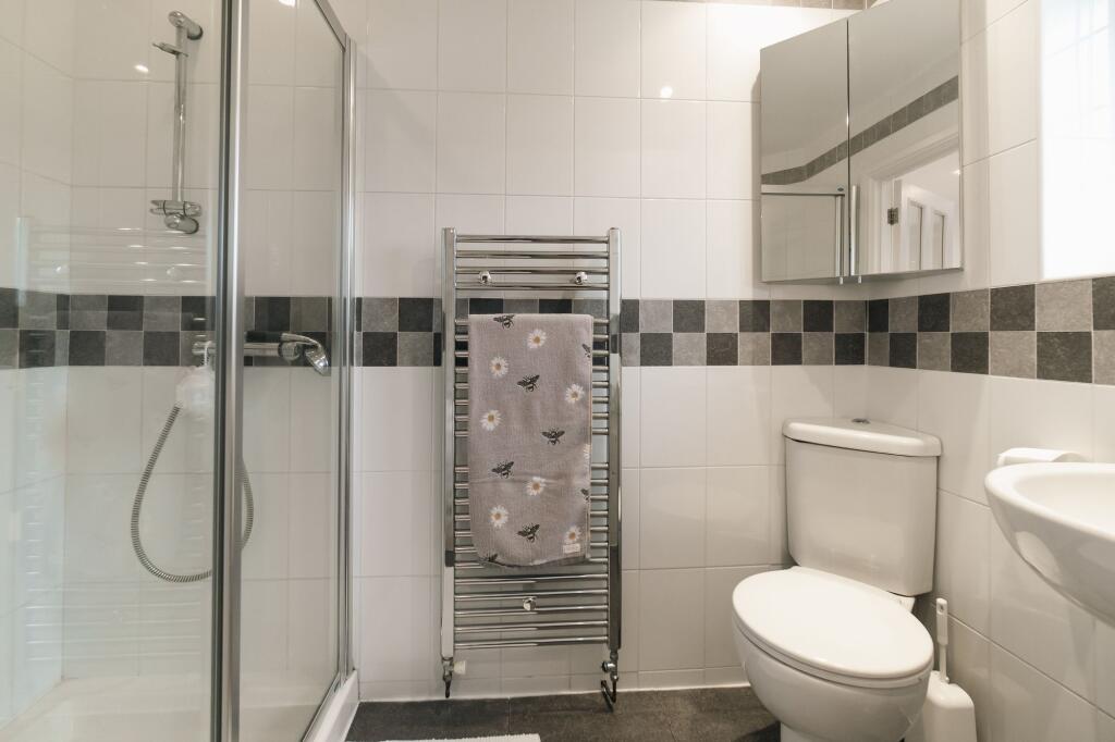 Bedroom Two En-suite