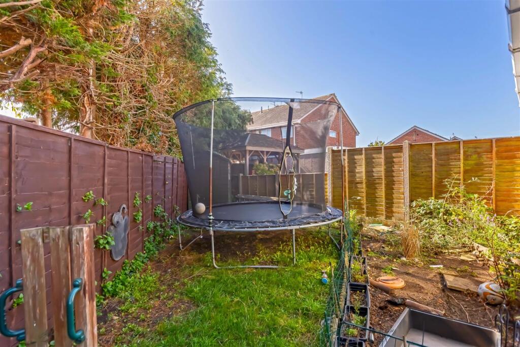 Sherbrooke Close_14.jpg