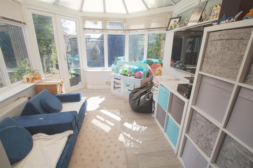 DINER CONSERVATORY.jpg