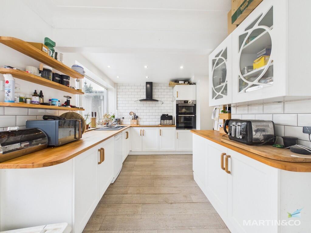 CAM03111G0-PR0425...