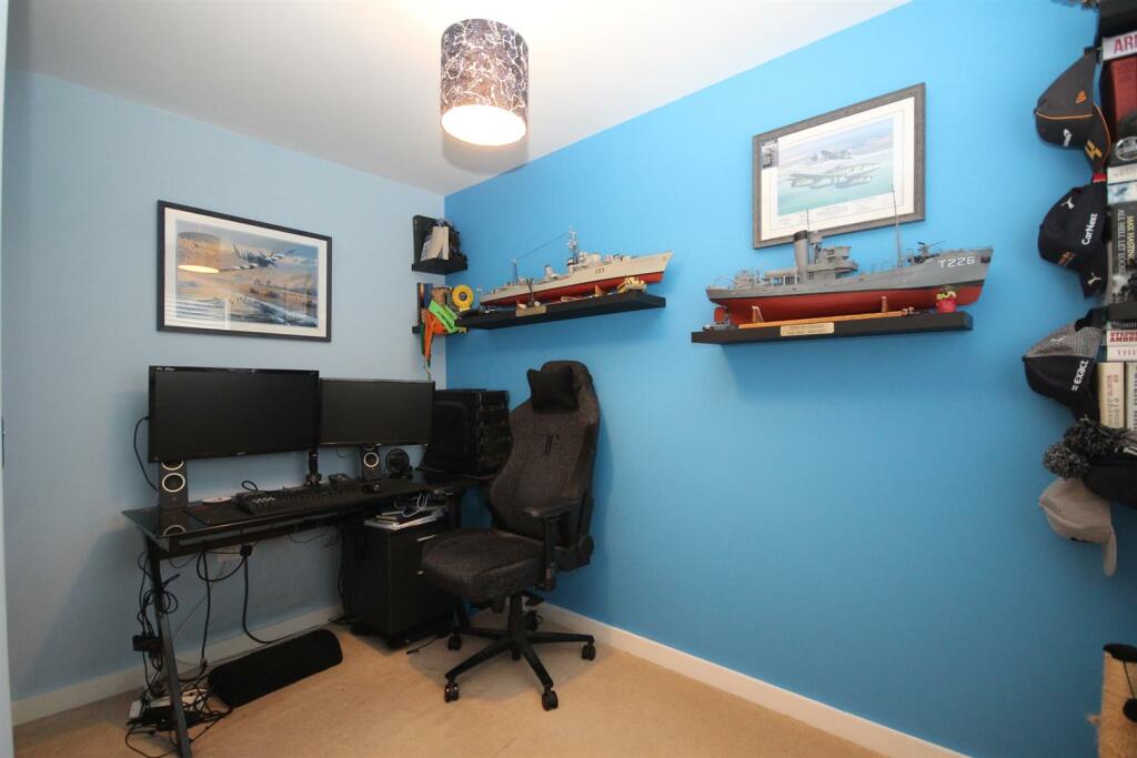 BEDROOM 3