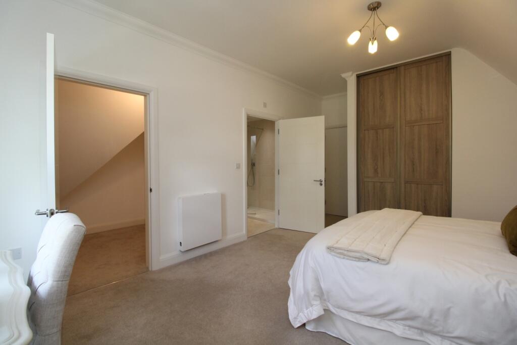Apt 28