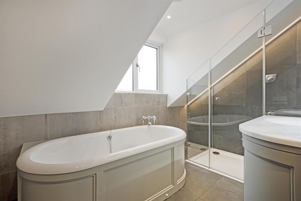 HOUSE BATHROOM