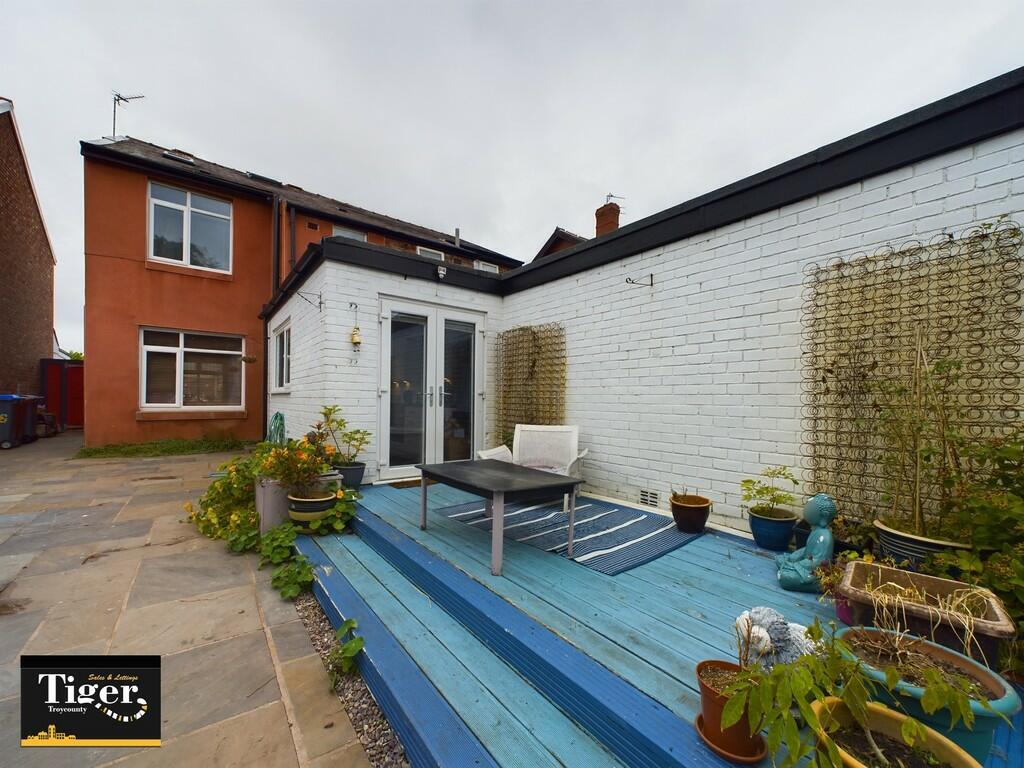 CAM02176G0-PR0279...