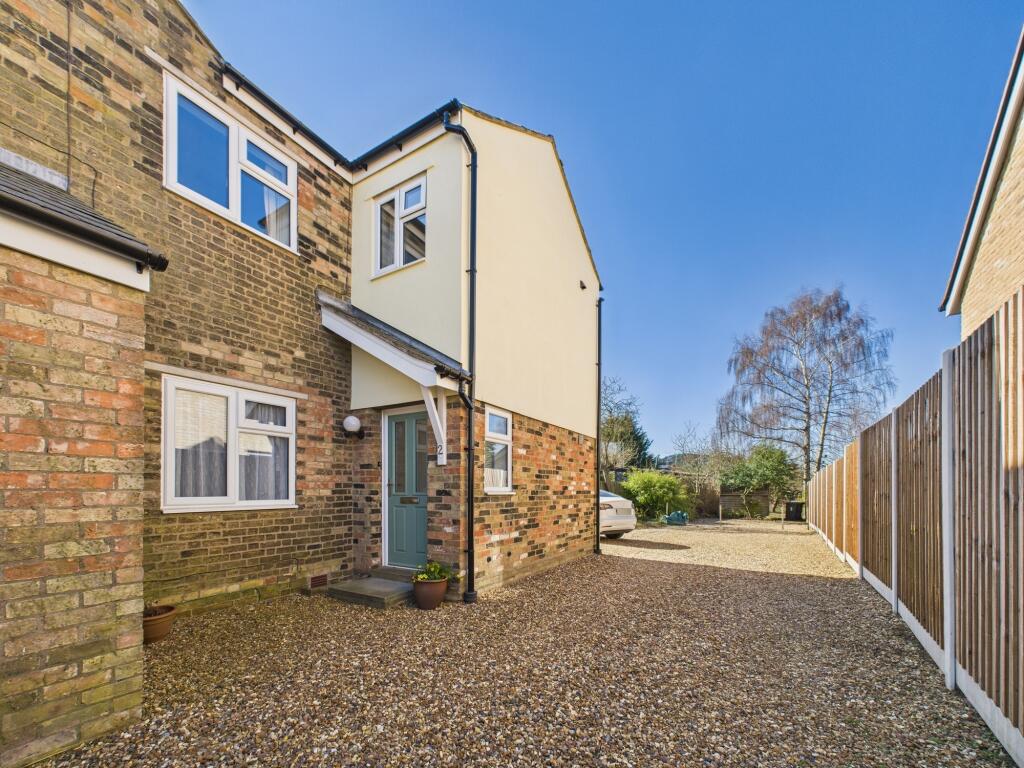 CAM02545G0-PR0358-STILL003