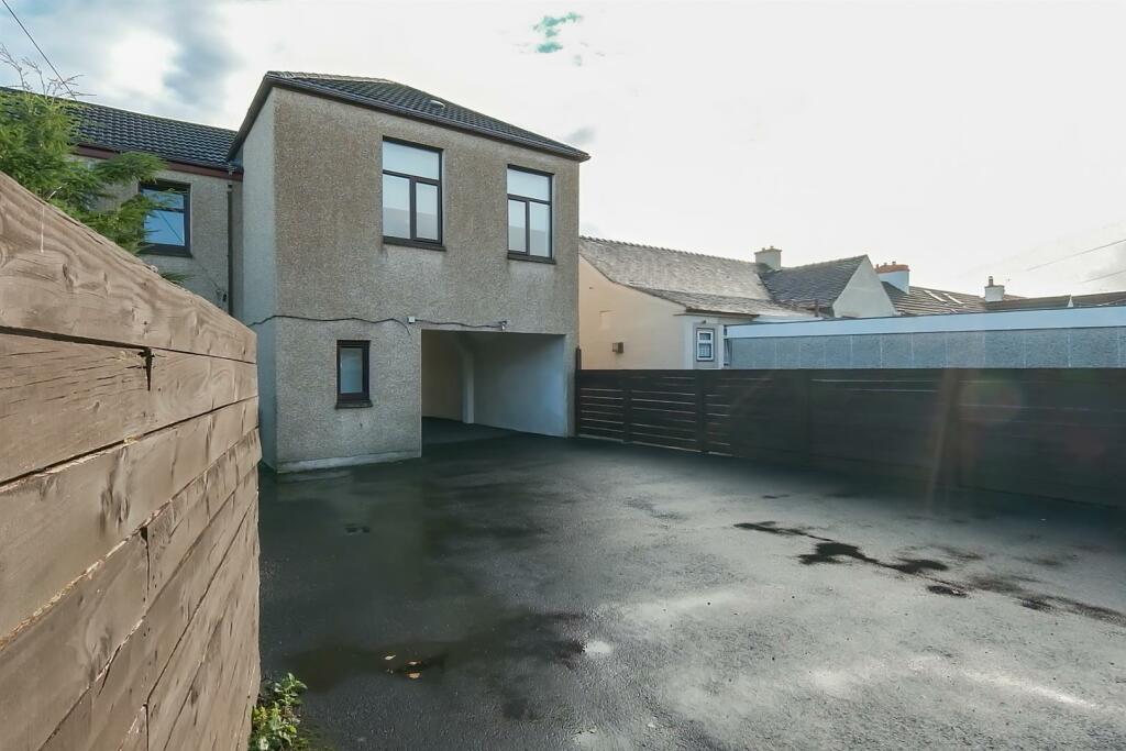 026-8 Croft Road, Larkhall ML9 1BH.jpg