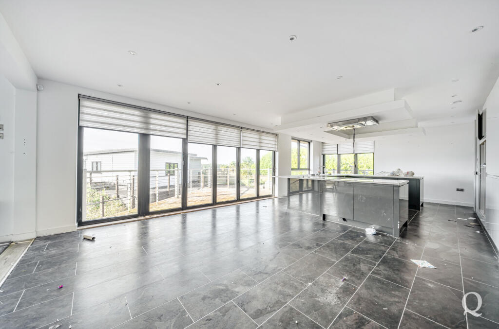 976ae315-8fec-46e...