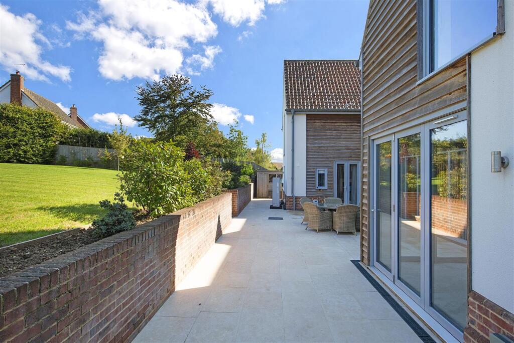 Ashfield House ph06.jpg